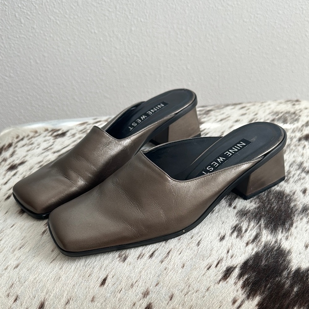 VINTAGE NINE WEST Square Toe Mules